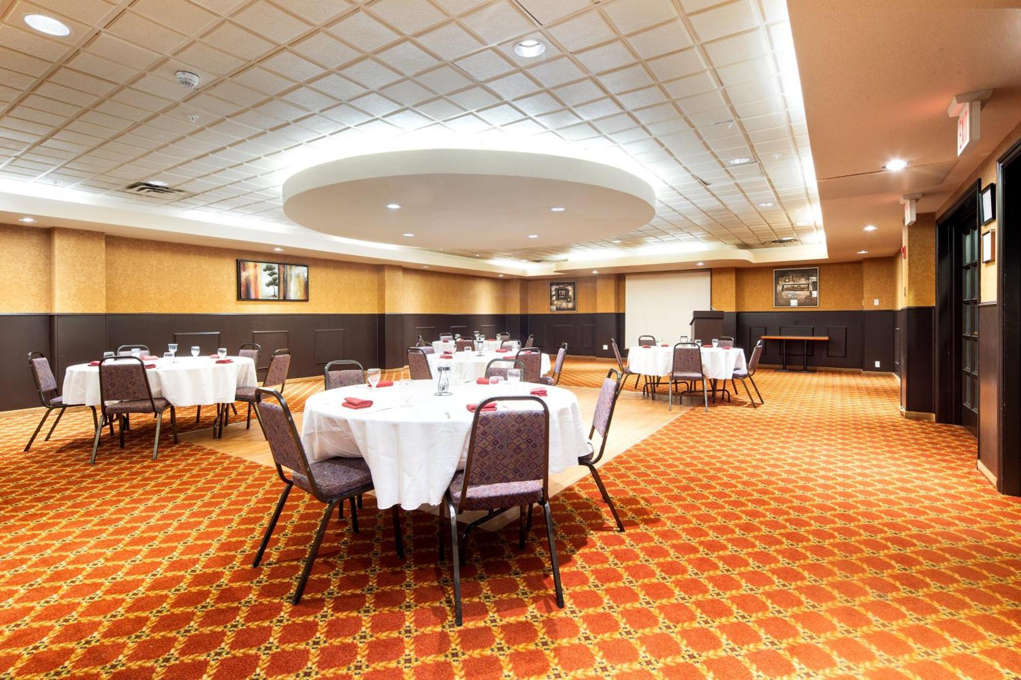 Holiday Inn Hinton By Ihg Bagian luar foto