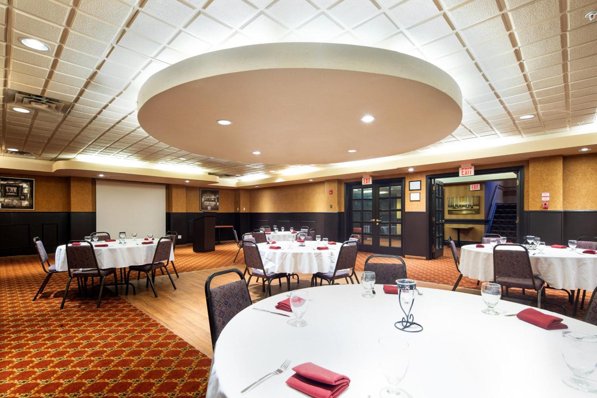 Holiday Inn Hinton By Ihg Bagian luar foto